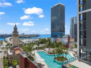 Bayside Breeze - Downtown Luxury Tower